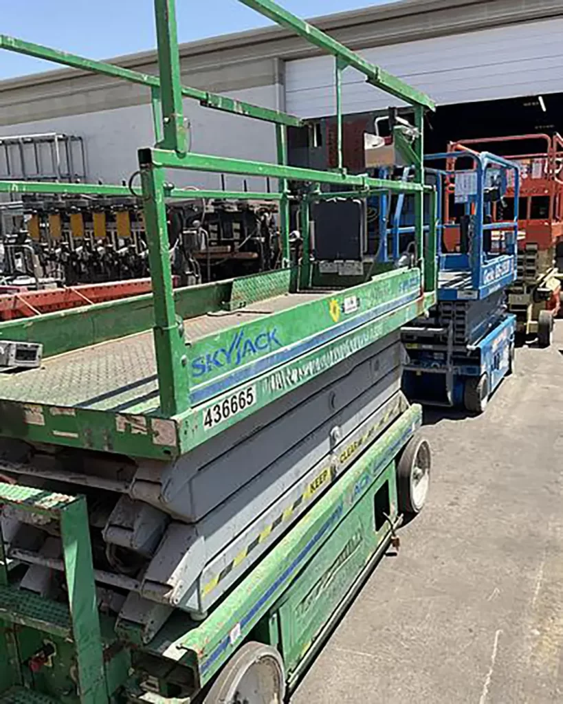 large-used-scissor-lift-green-sjiii-3226-6
