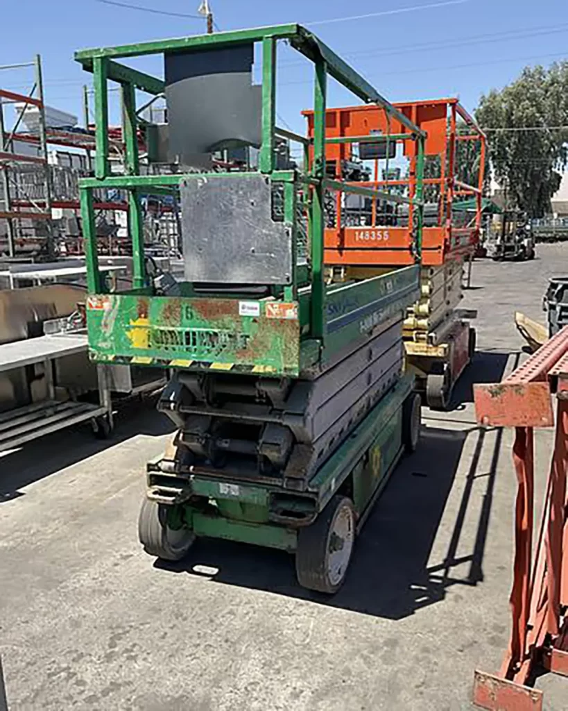 large-used-scissor-lift-green-sjiii-3226